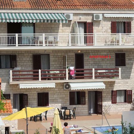 Apartments Bezmalinovic 2 Bol Extérieur photo