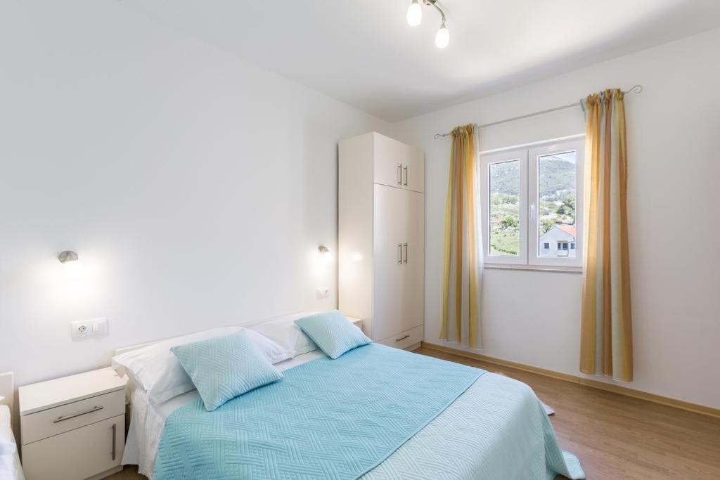 Apartments Bezmalinovic 2 Bol Extérieur photo