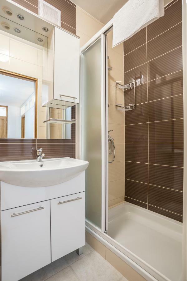 Apartments Bezmalinovic 2 Bol Extérieur photo