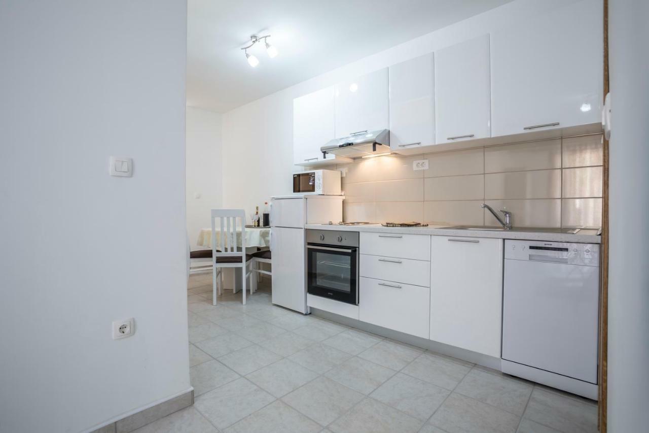Apartments Bezmalinovic 2 Bol Extérieur photo